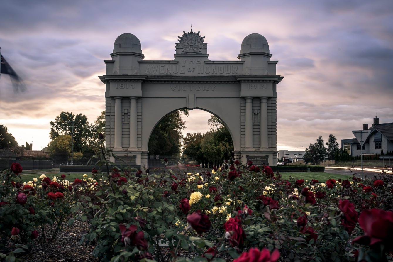 Statue in Ballarat's Avenue of Honour
